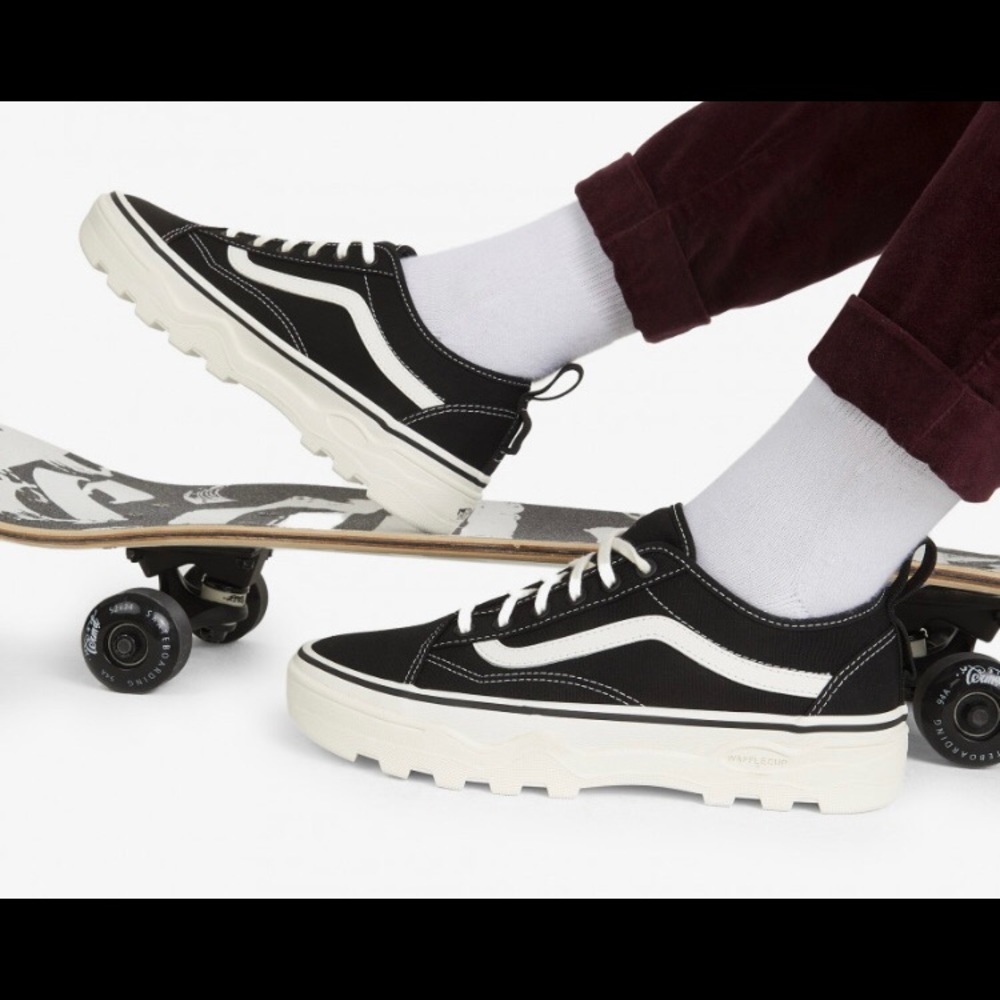 VANS SENTRY OLD SKOOL WC sneakears NWOT